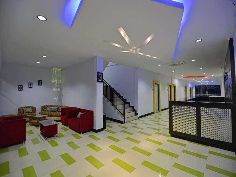 Reddoorz Premium At Hotel T-One Jambi Tanjungjohor Dış mekan fotoğraf